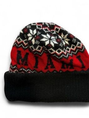 Miami Knit Beanie - Black & Red